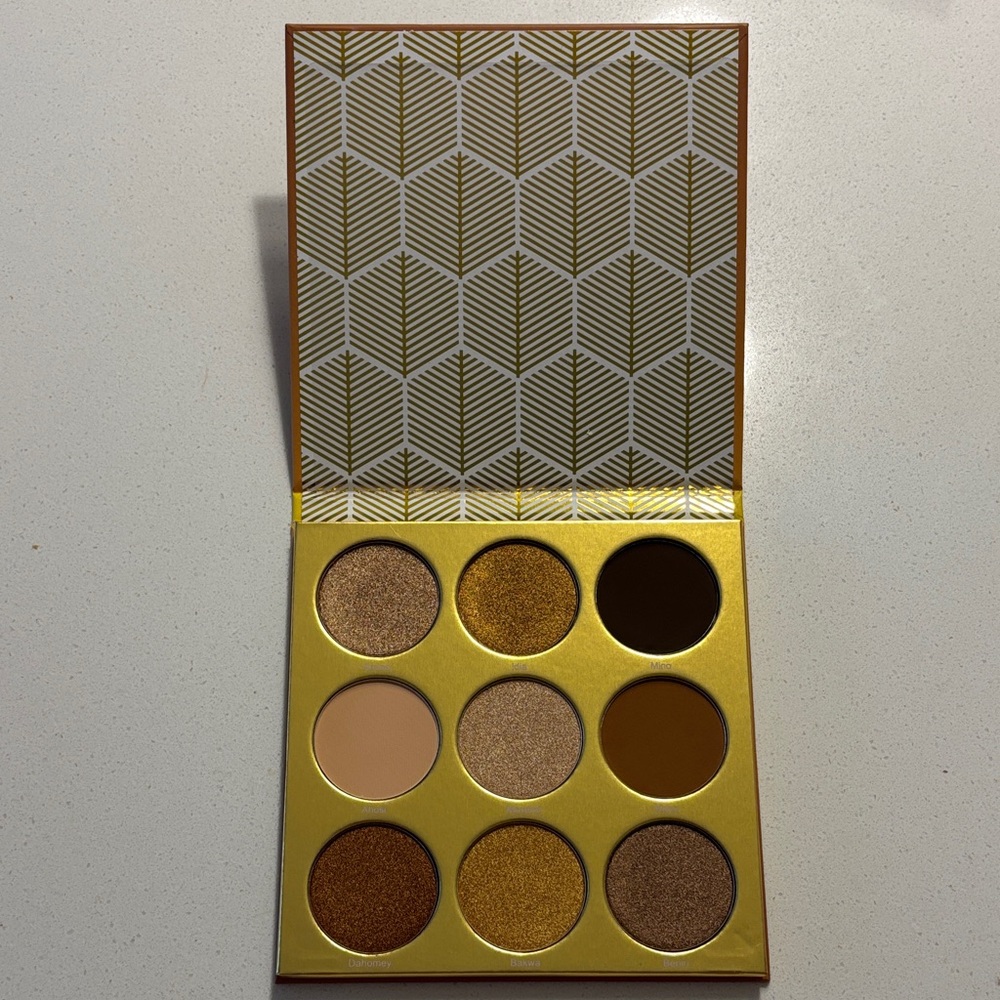 Juvia's Place The Warrior Eyeshadow Palette